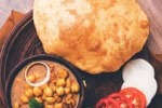 Chana Bhatura