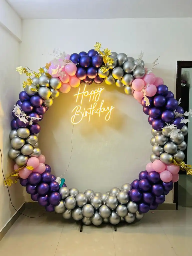 Attractive Ring Balloon Decoration