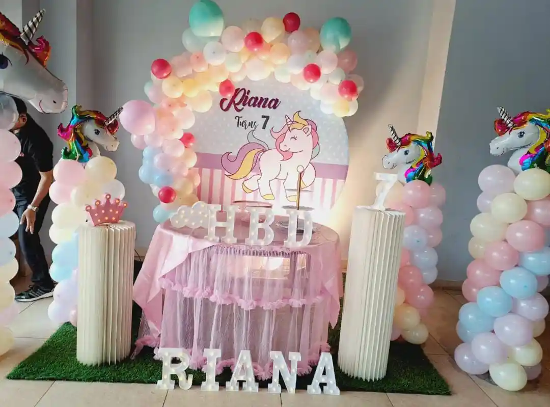 White & Pink Balloons Unicorn Theme