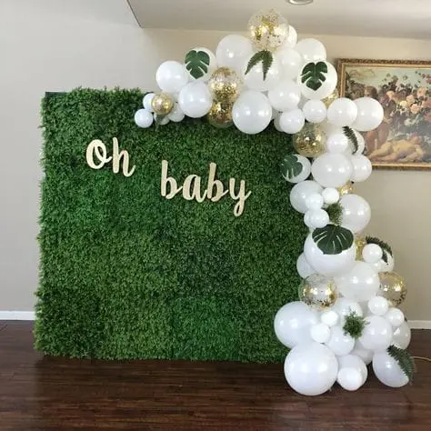 Oh Baby With Green Decoration