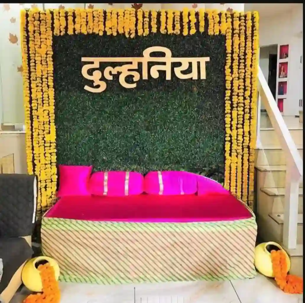 Mehendi Decoration Attractive Look