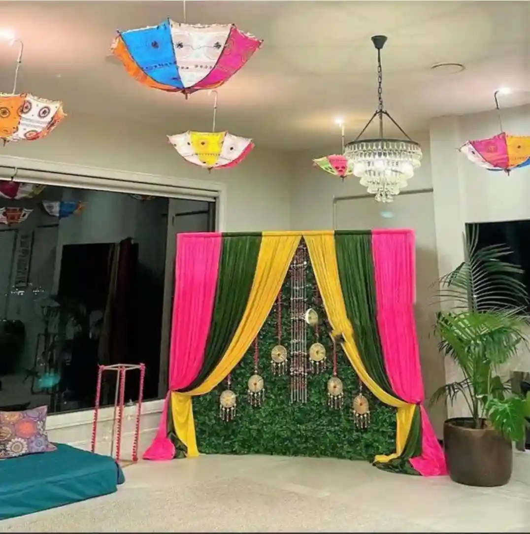 balloon decoration Mehendi Decoration Stage Look