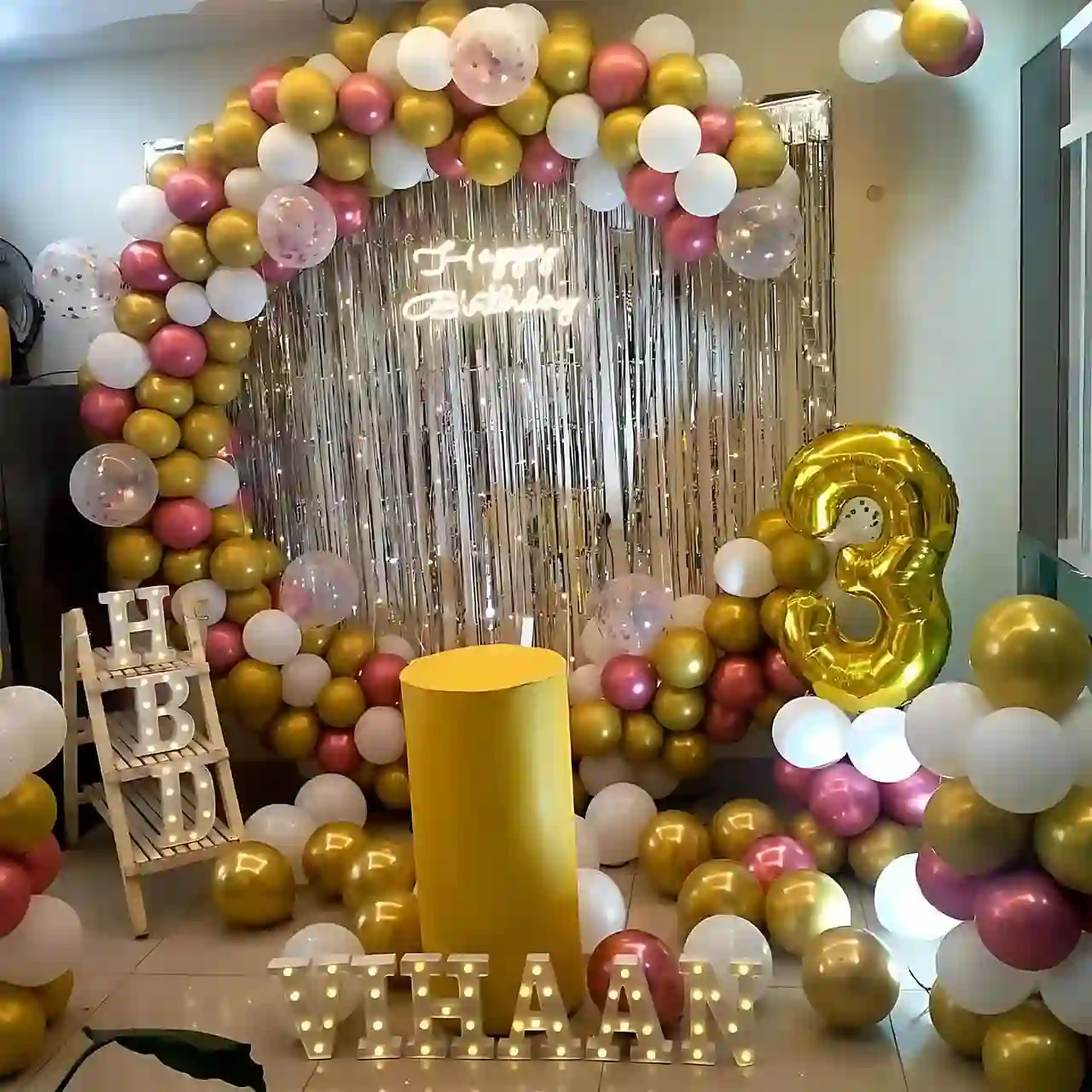 Rose Gold n Silver Foil Balloon Decor