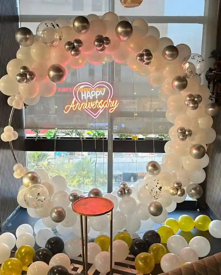 Gold Studded White Balloon Decor