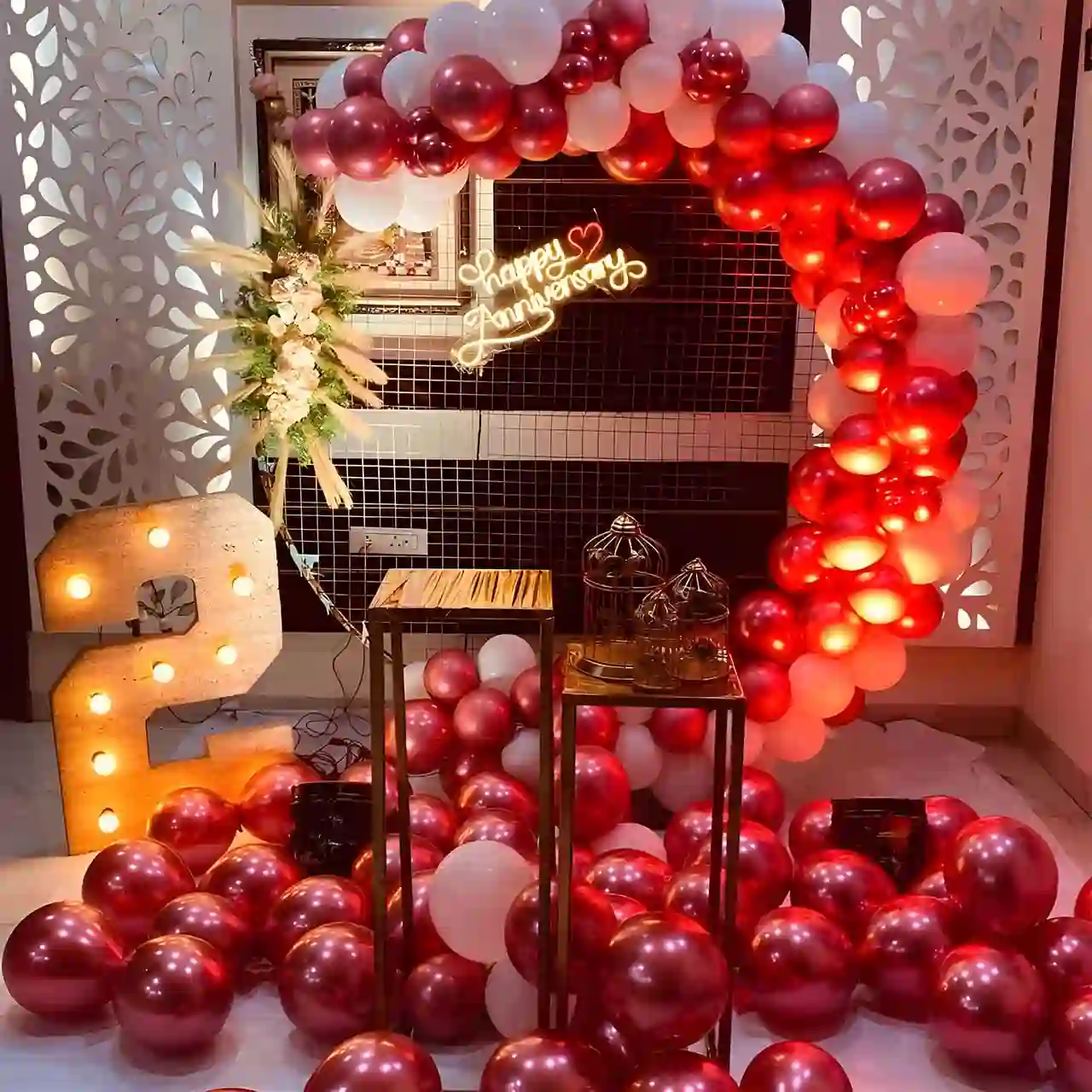 Cozy Red Romantic Balloon Decor
