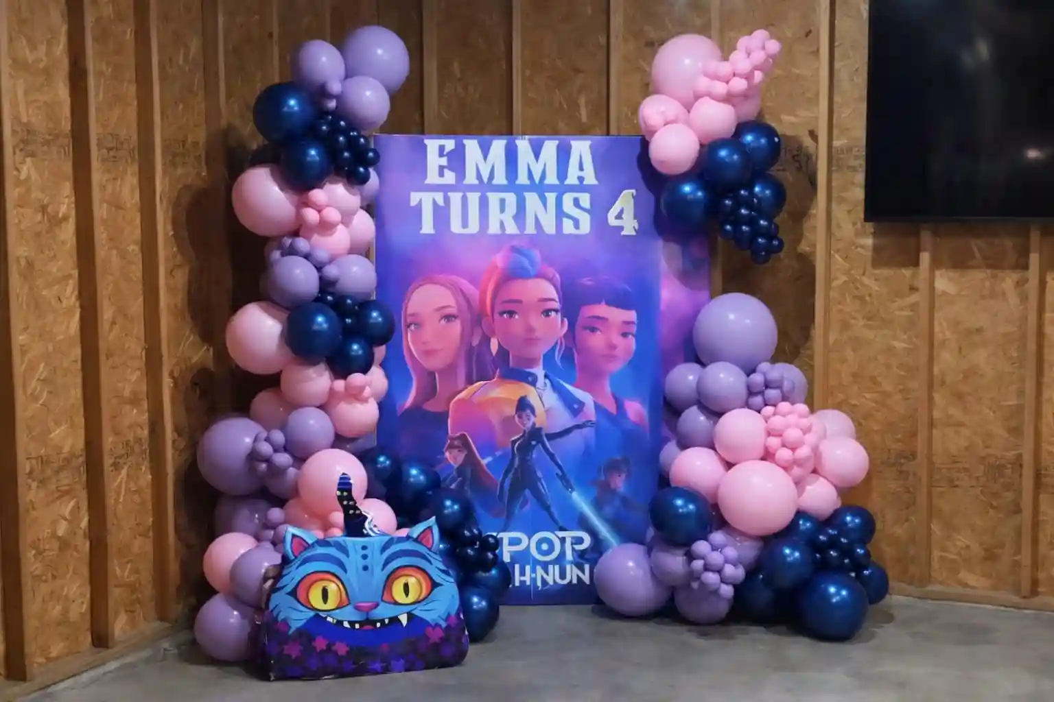 Mini idol Kpop Birthday Setup